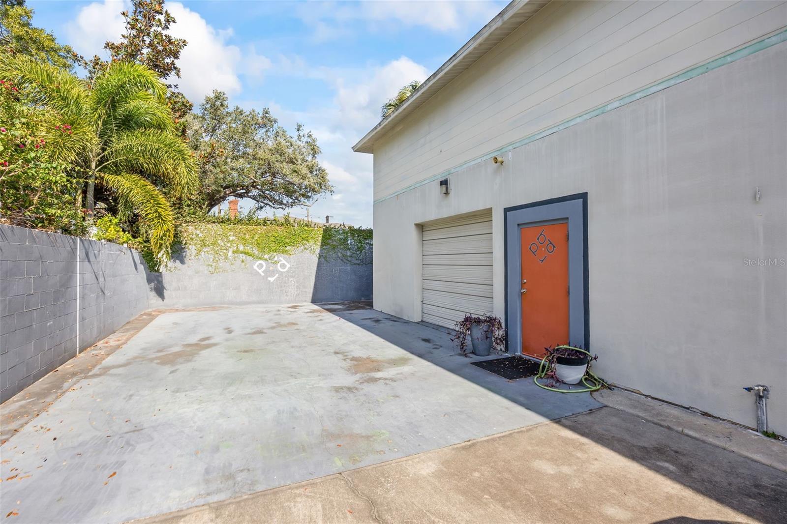 3105 W GRANADA ST