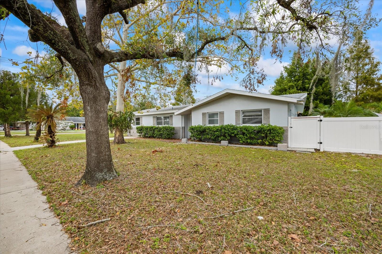 1507 PINE LAKE DR