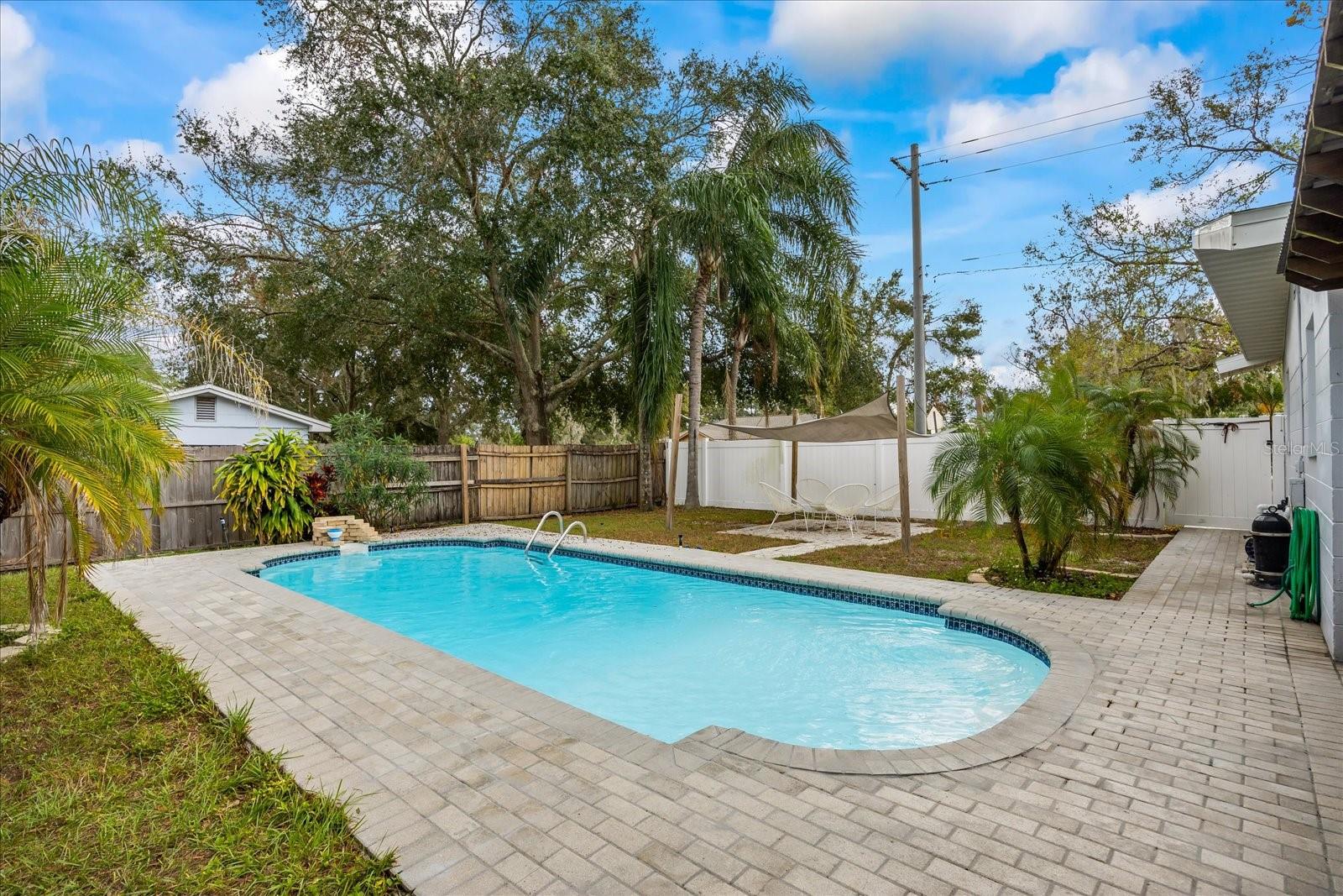 1507 PINE LAKE DR
