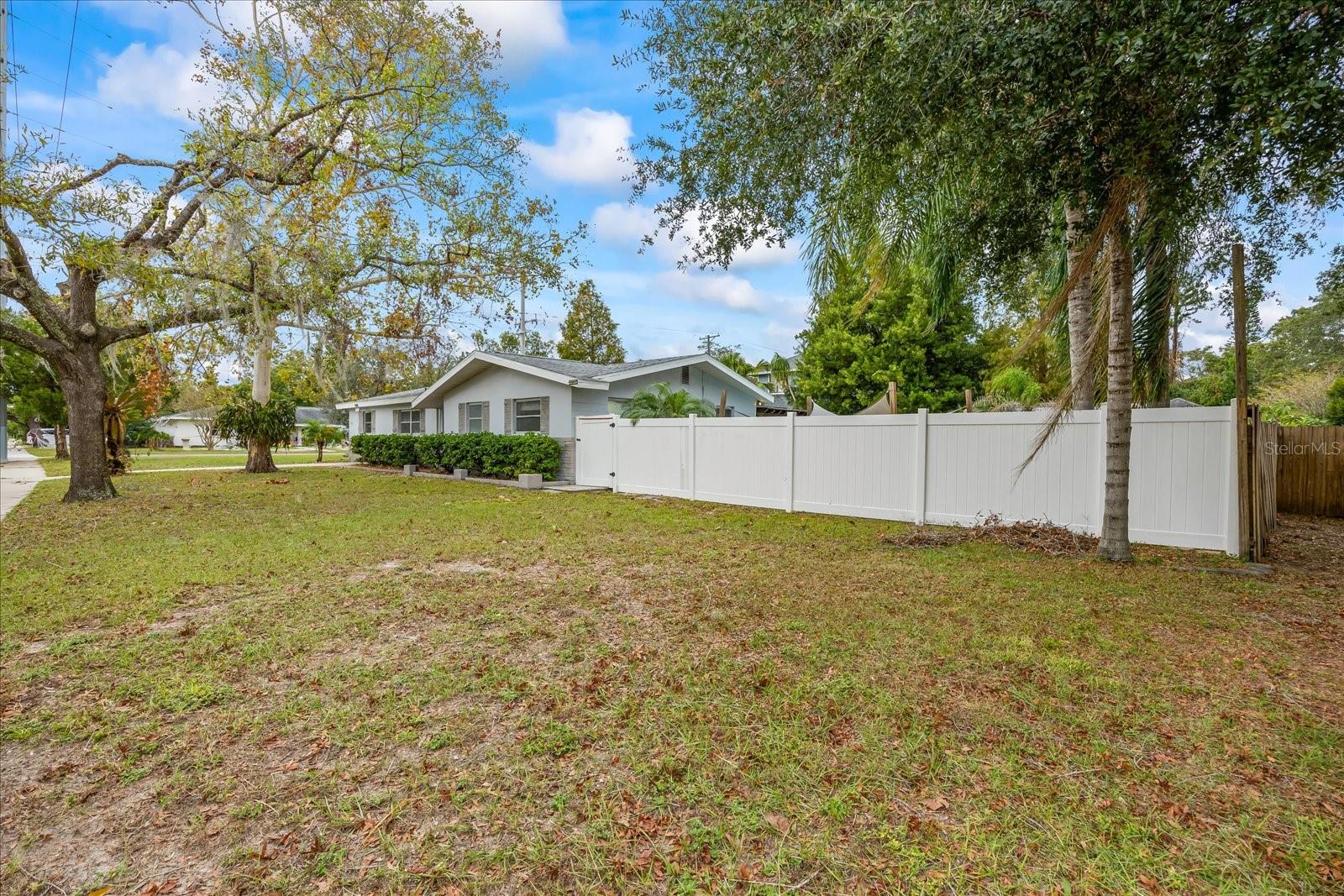 1507 PINE LAKE DR