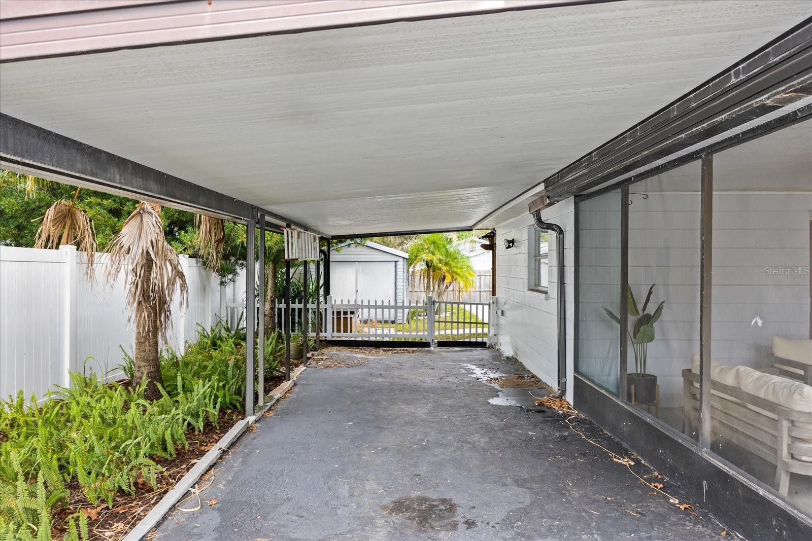 1507 PINE LAKE DR
