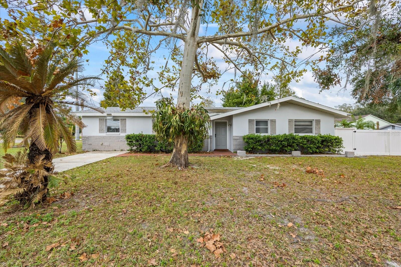 1507 PINE LAKE DR