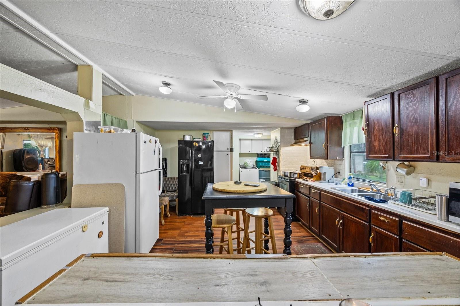 6227 SPRINGWOODS LN