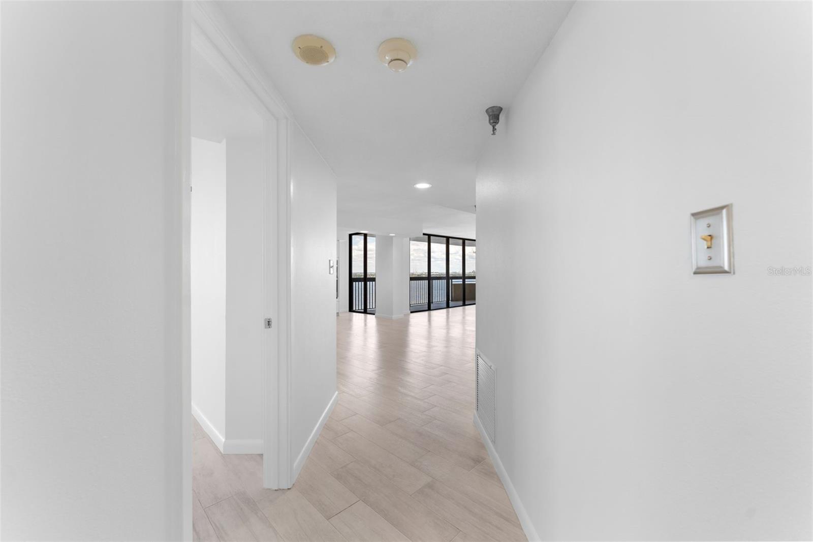 2413 BAYSHORE BLVD #1401