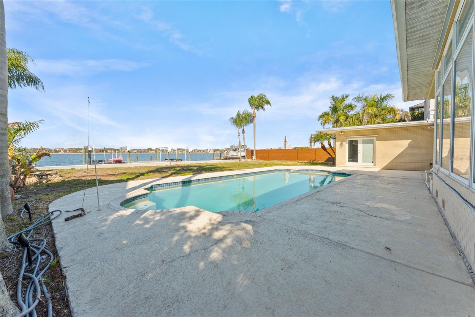 62 ADALIA AVE
