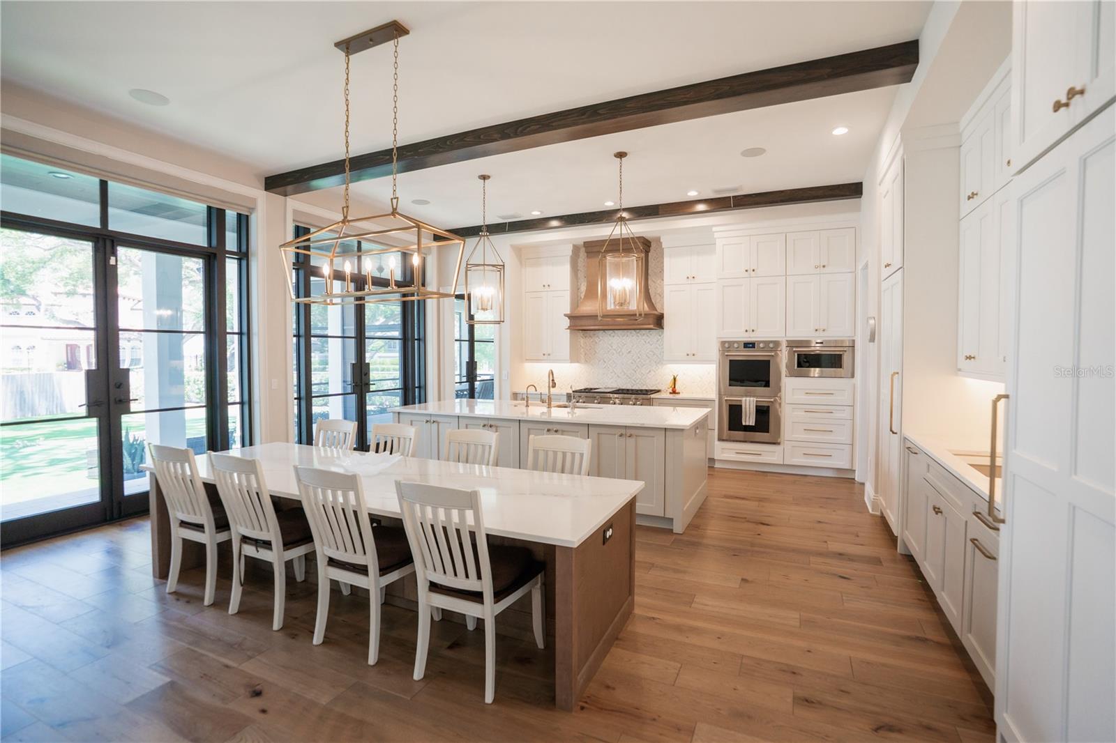 4402 W BEACH PARK DR