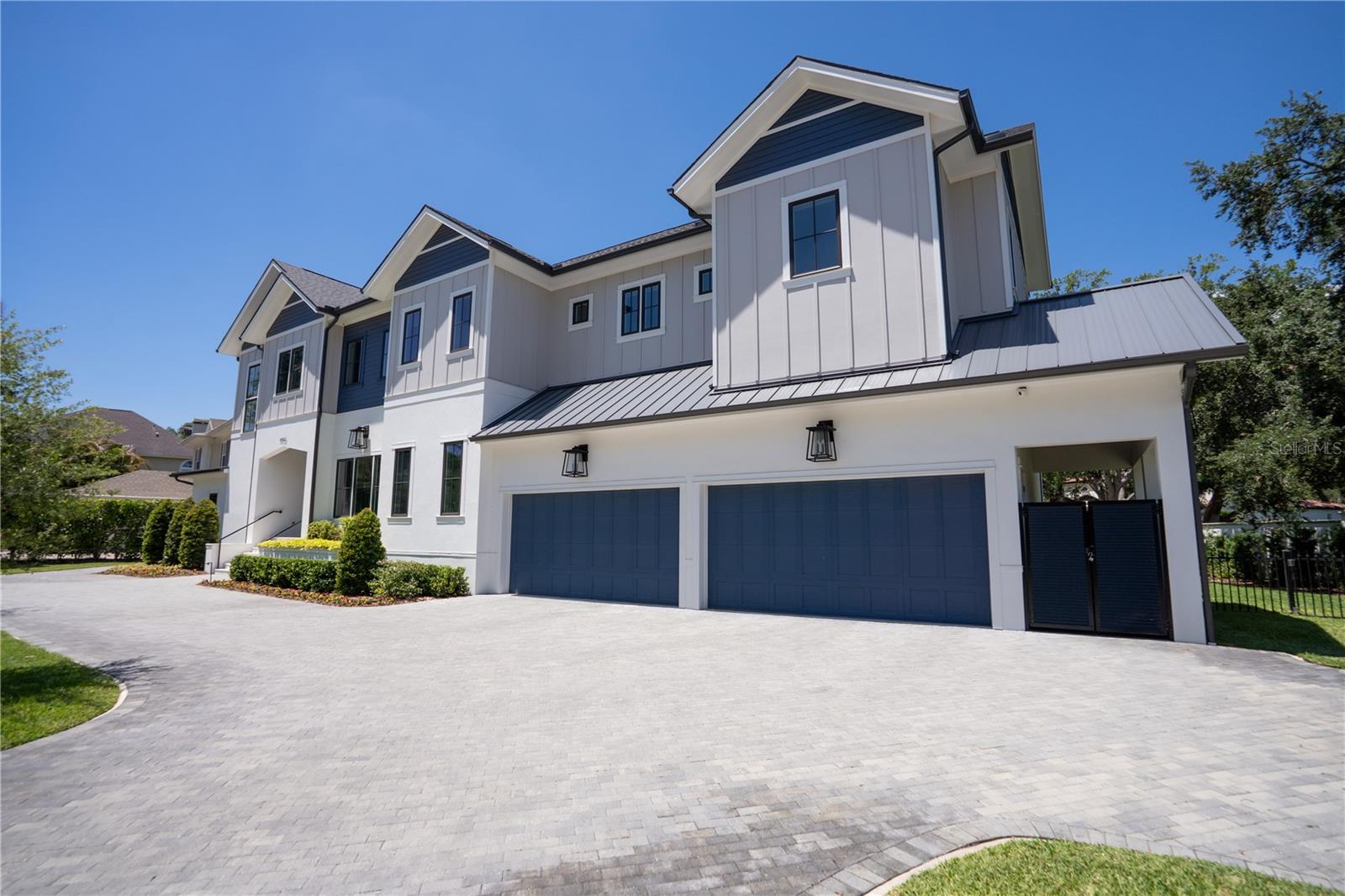 4402 W BEACH PARK DR