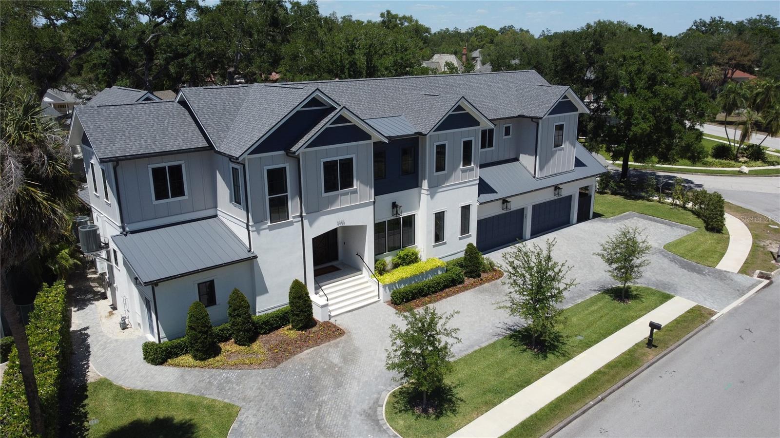 4402 W BEACH PARK DR