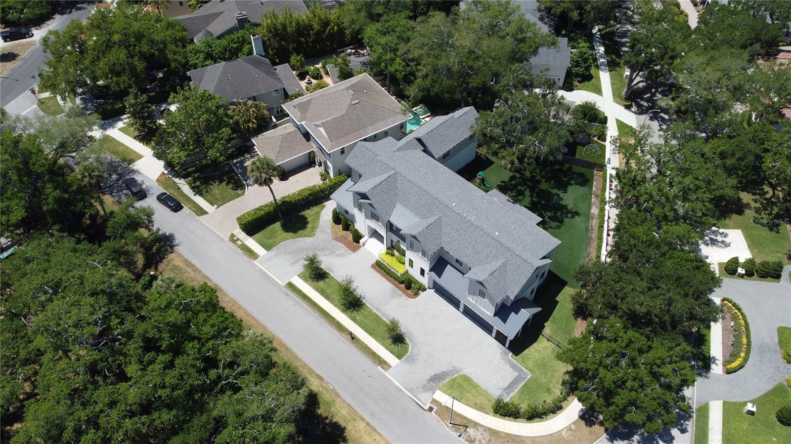 4402 W BEACH PARK DR