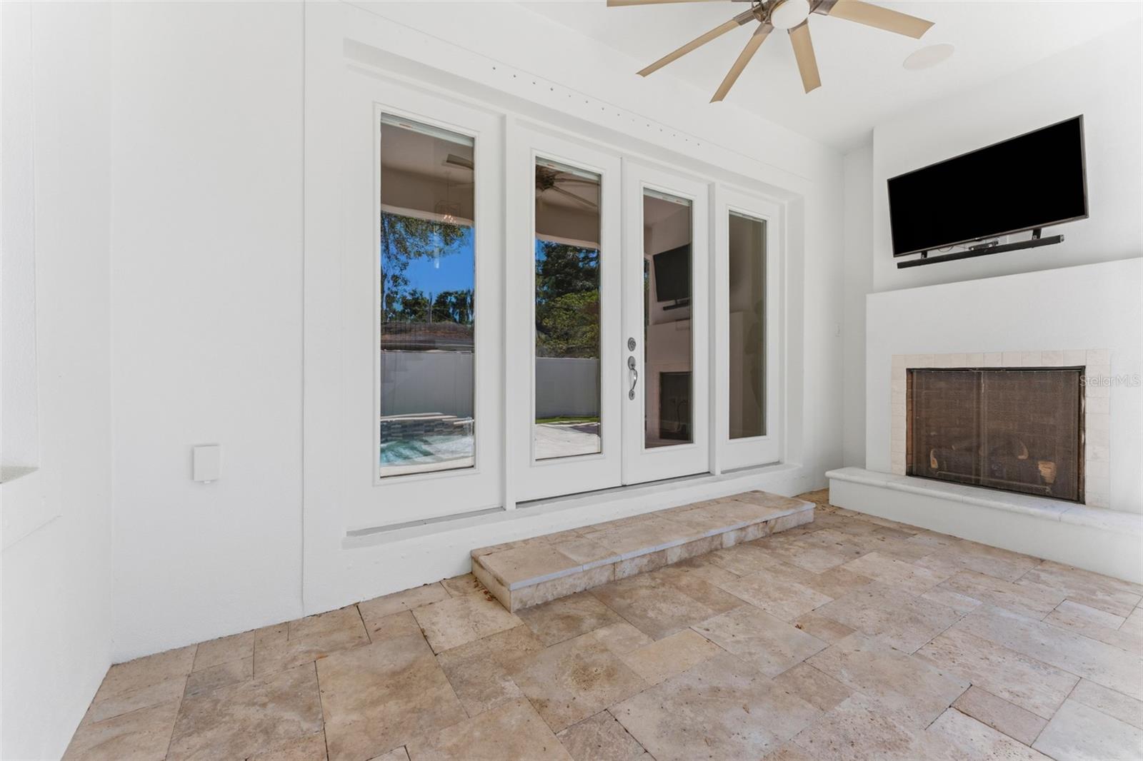 4312 W OBISPO ST