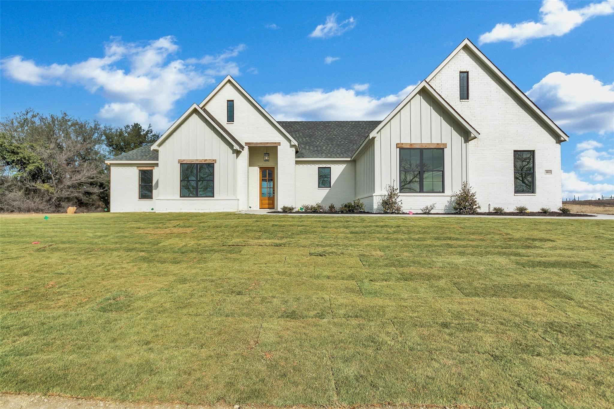 1011 Twin Creeks Drive