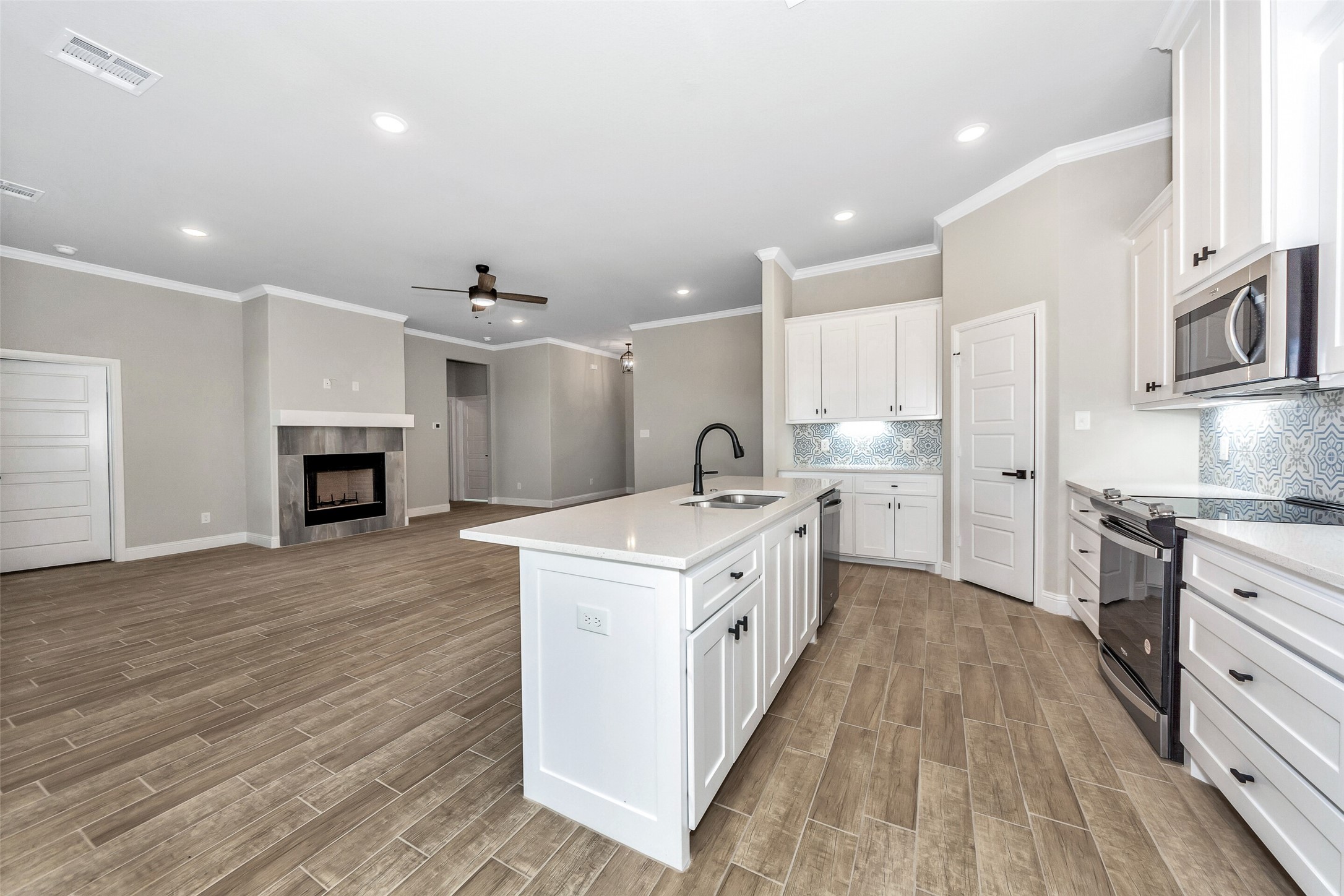2000 Sweet Springs Road