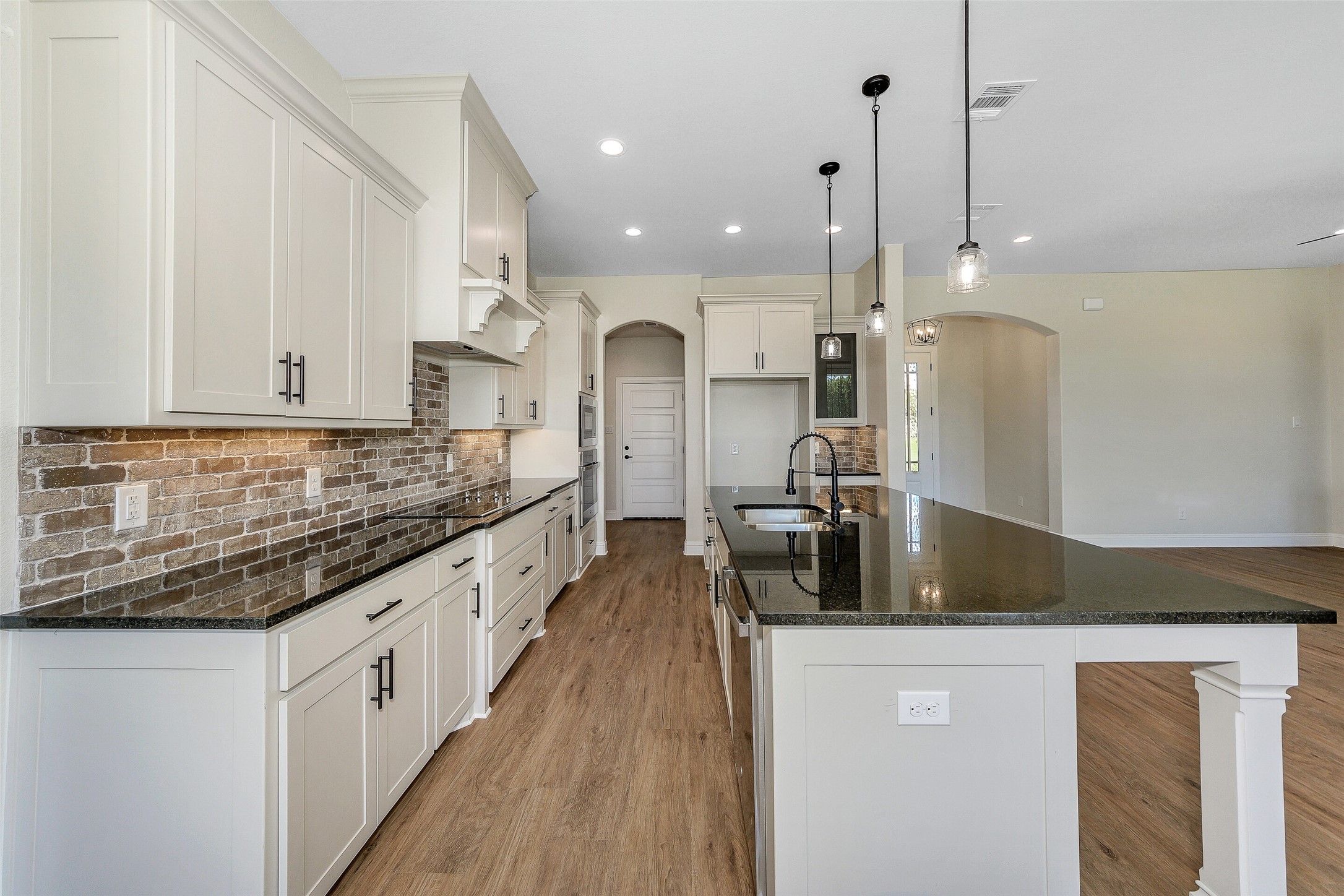 3043 Sunrise Trail
