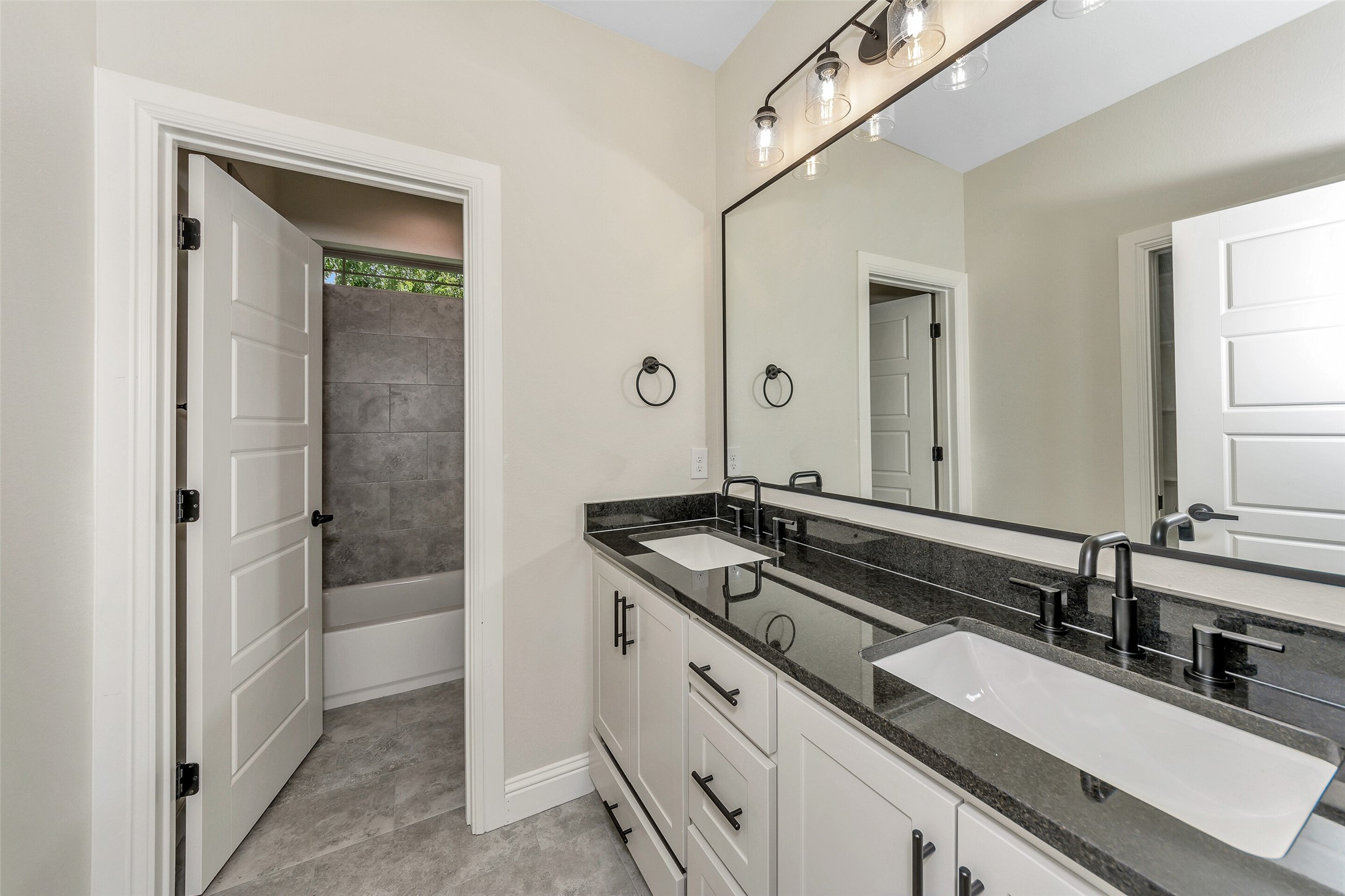 3043 Sunrise Trail