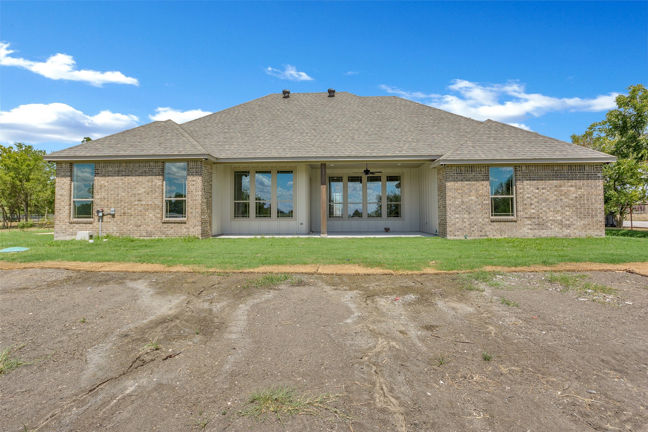 3043 Sunrise Trail