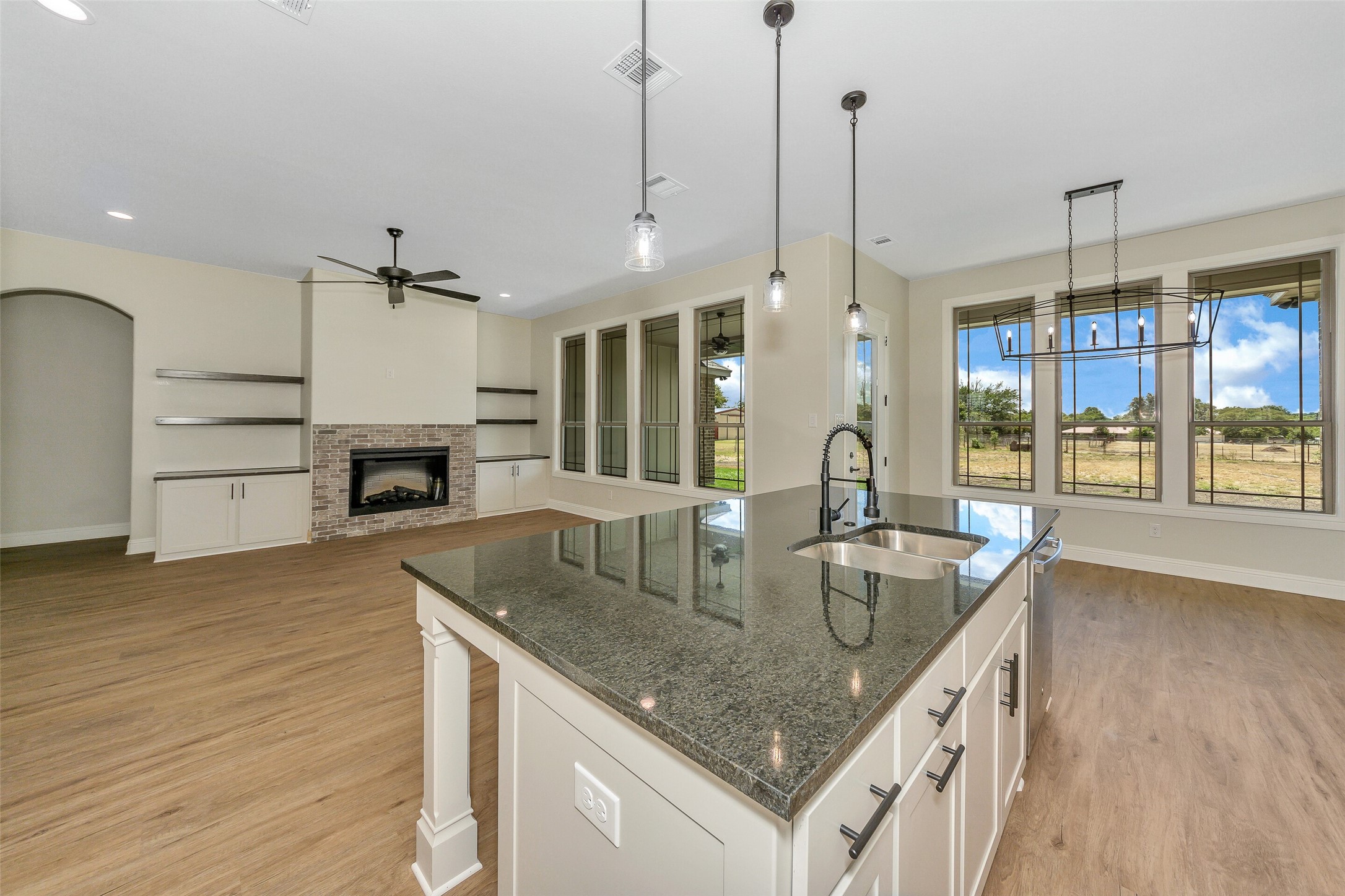 3043 Sunrise Trail