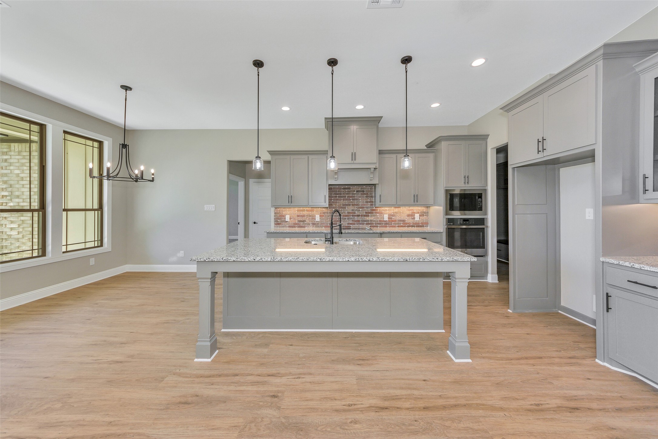3037 Sunrise Trail