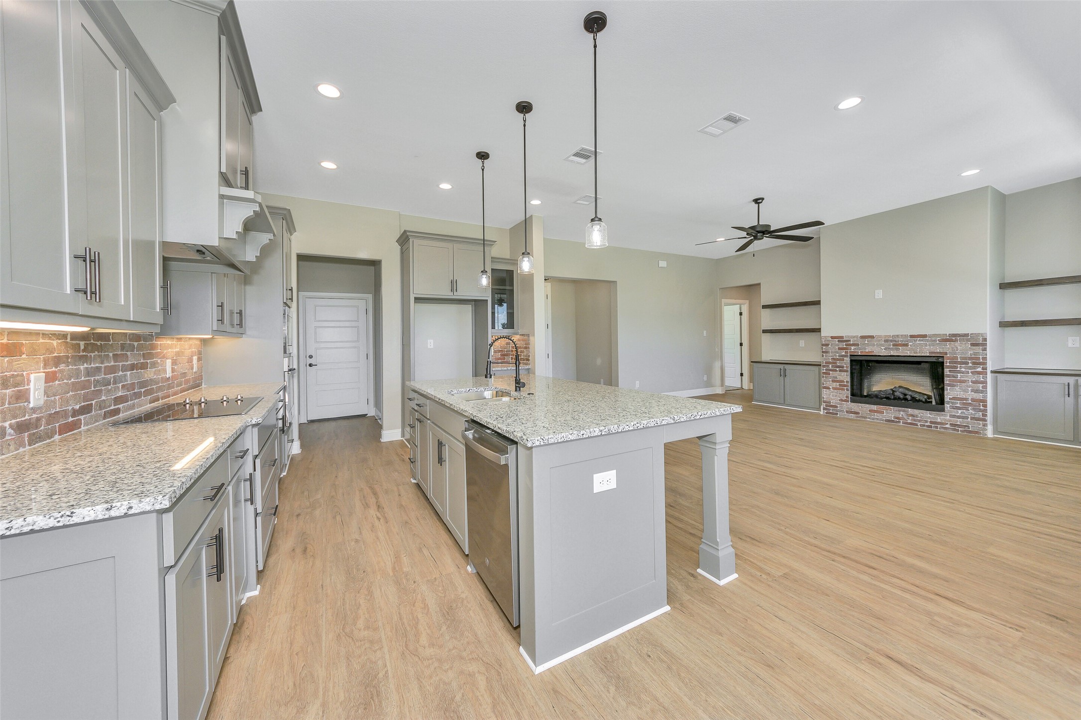 3037 Sunrise Trail