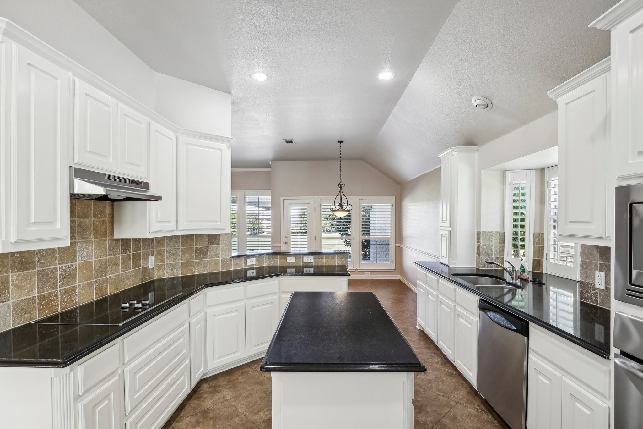 12141 Indian Creek Drive