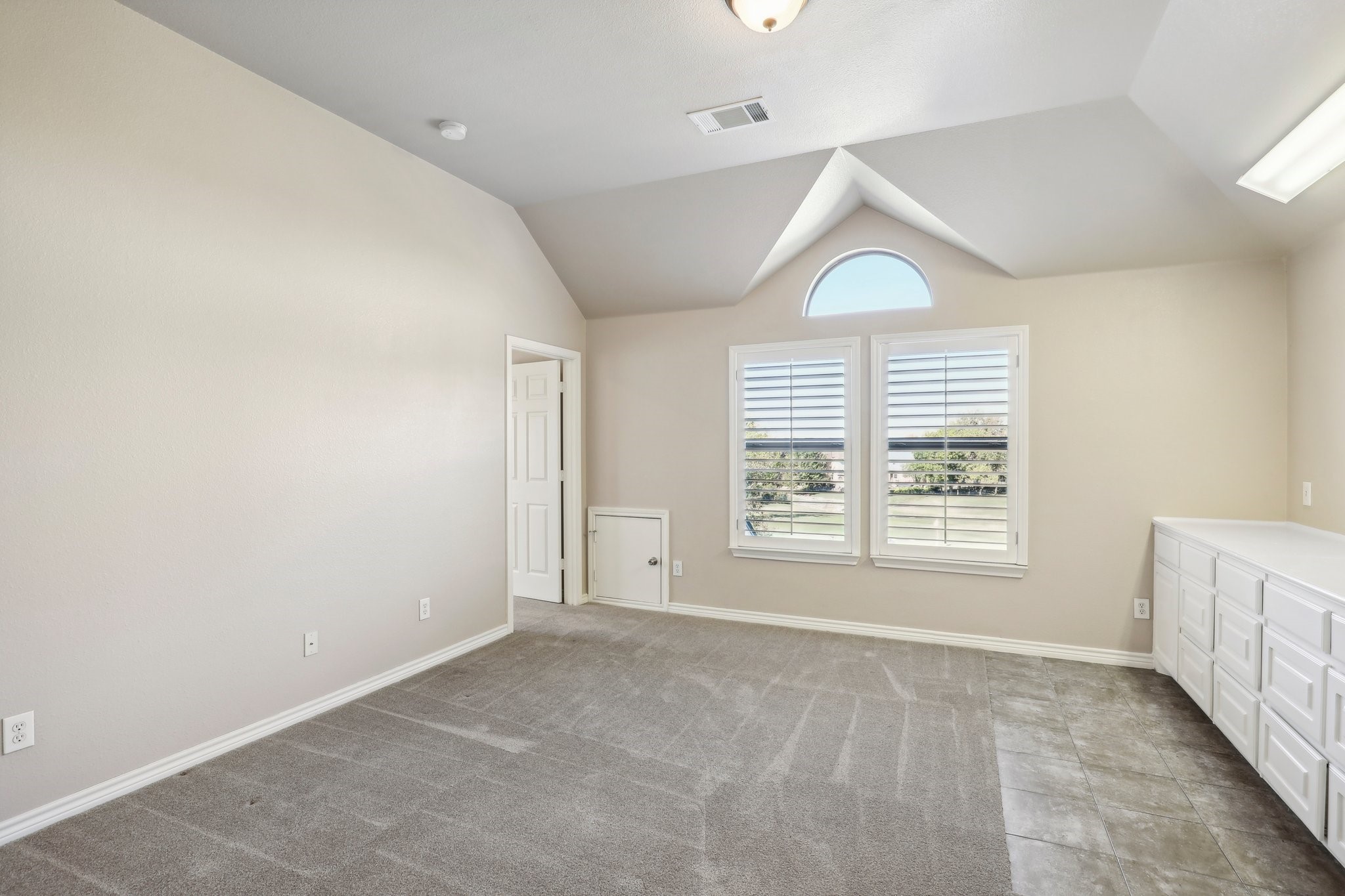 12141 Indian Creek Drive