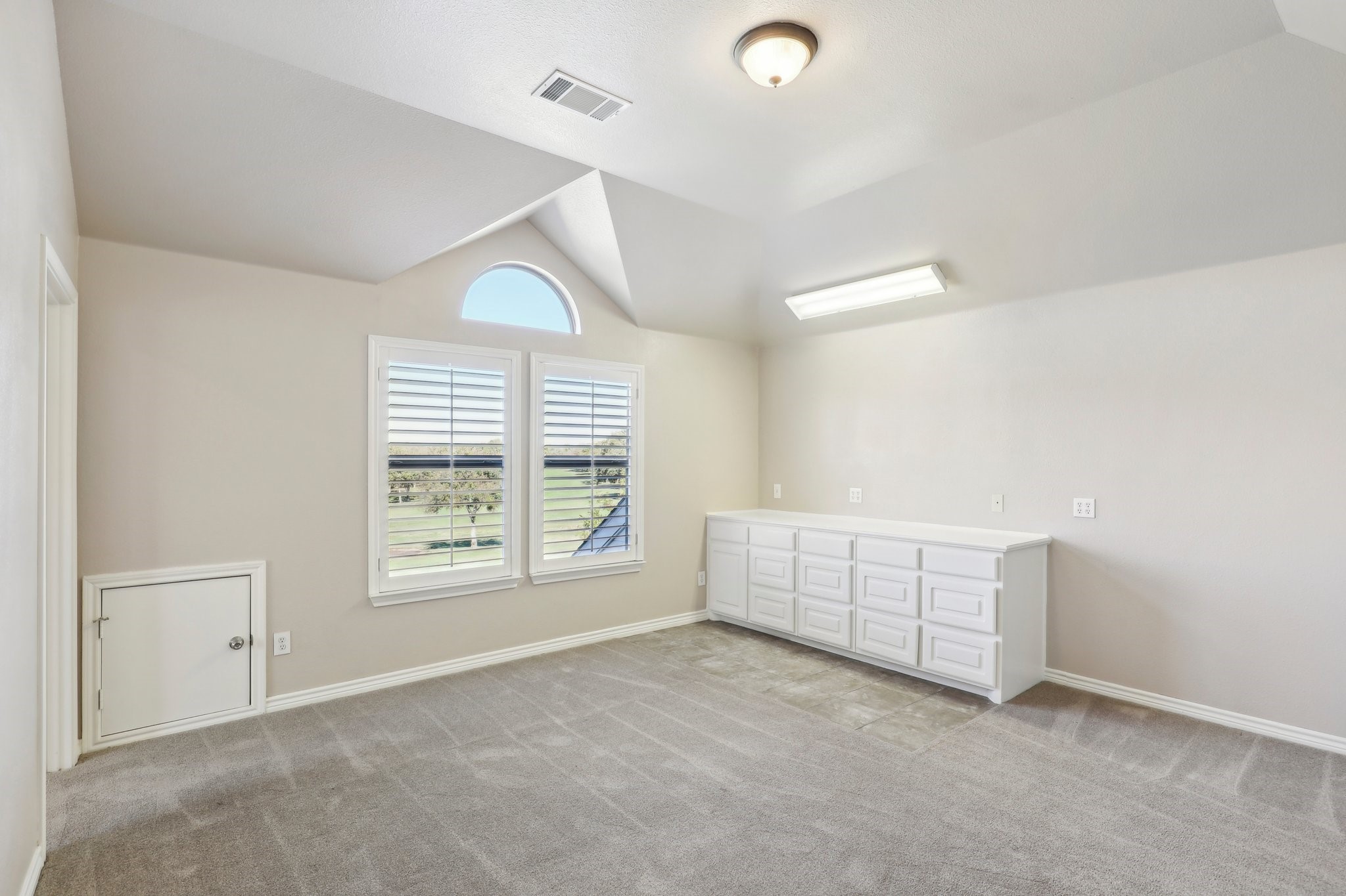 12141 Indian Creek Drive