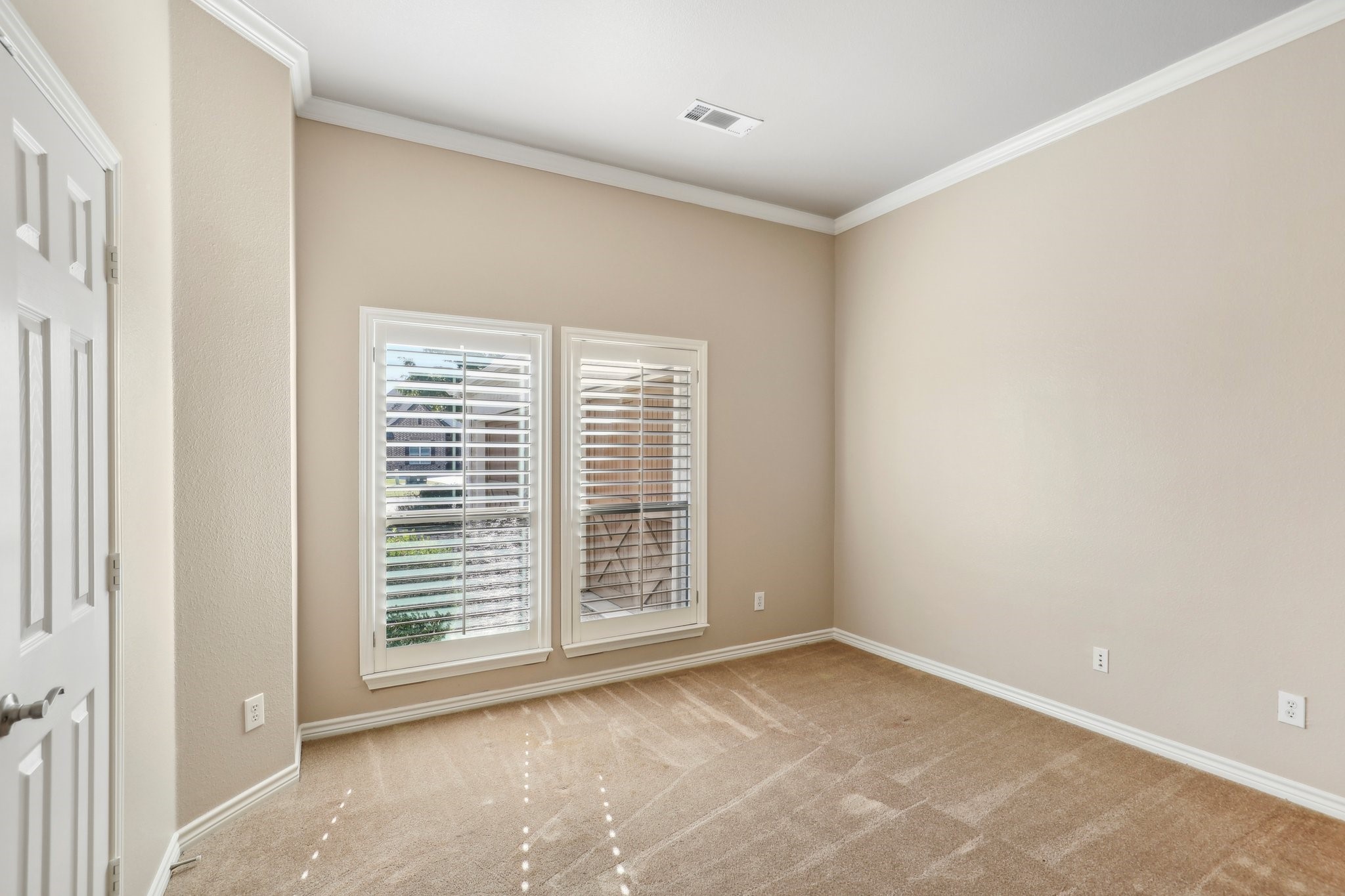 12141 Indian Creek Drive