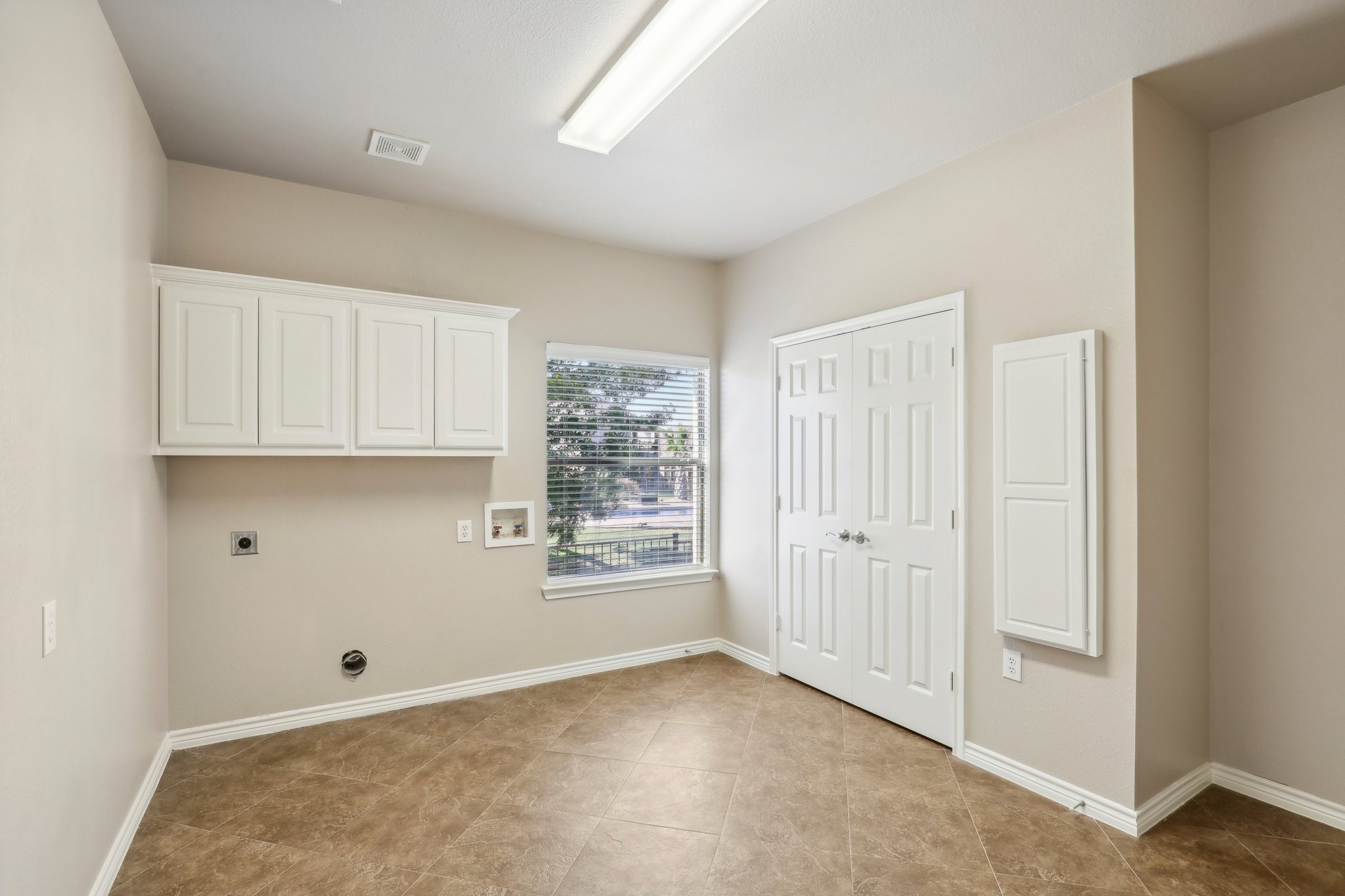 12141 Indian Creek Drive