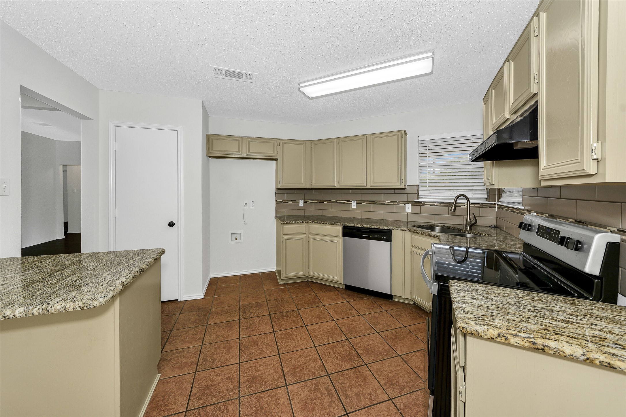 6506 Nellie Drive