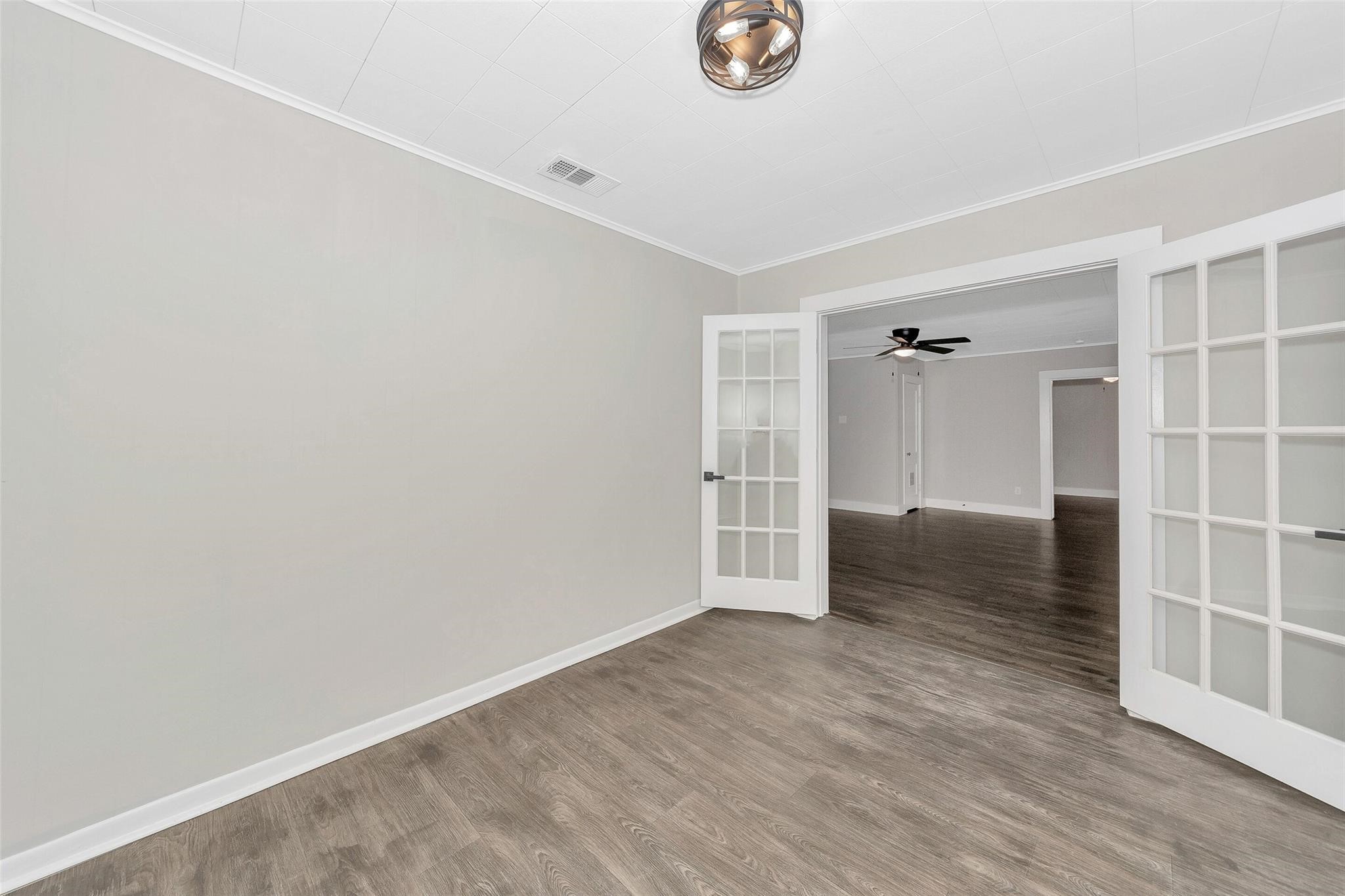 427 W Ball Street