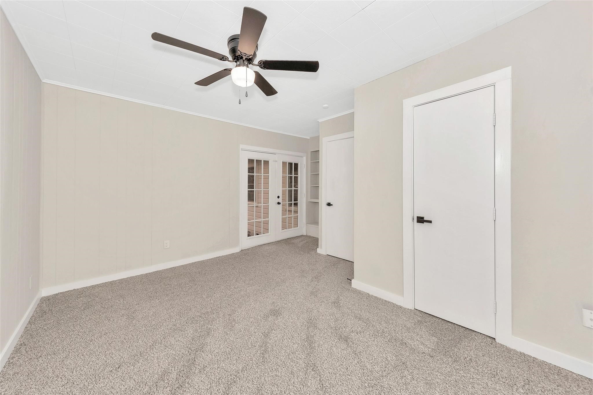 427 W Ball Street