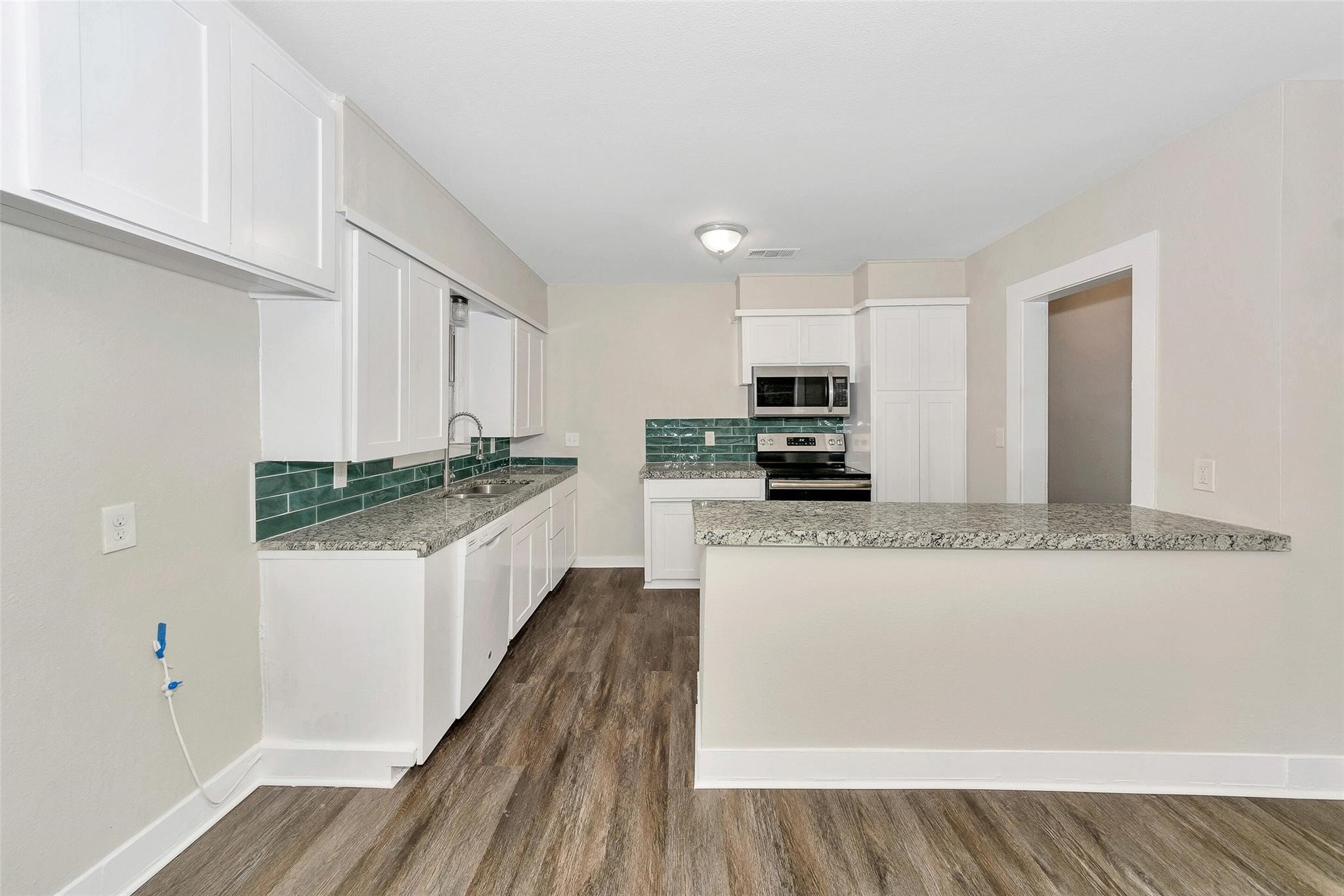 427 W Ball Street