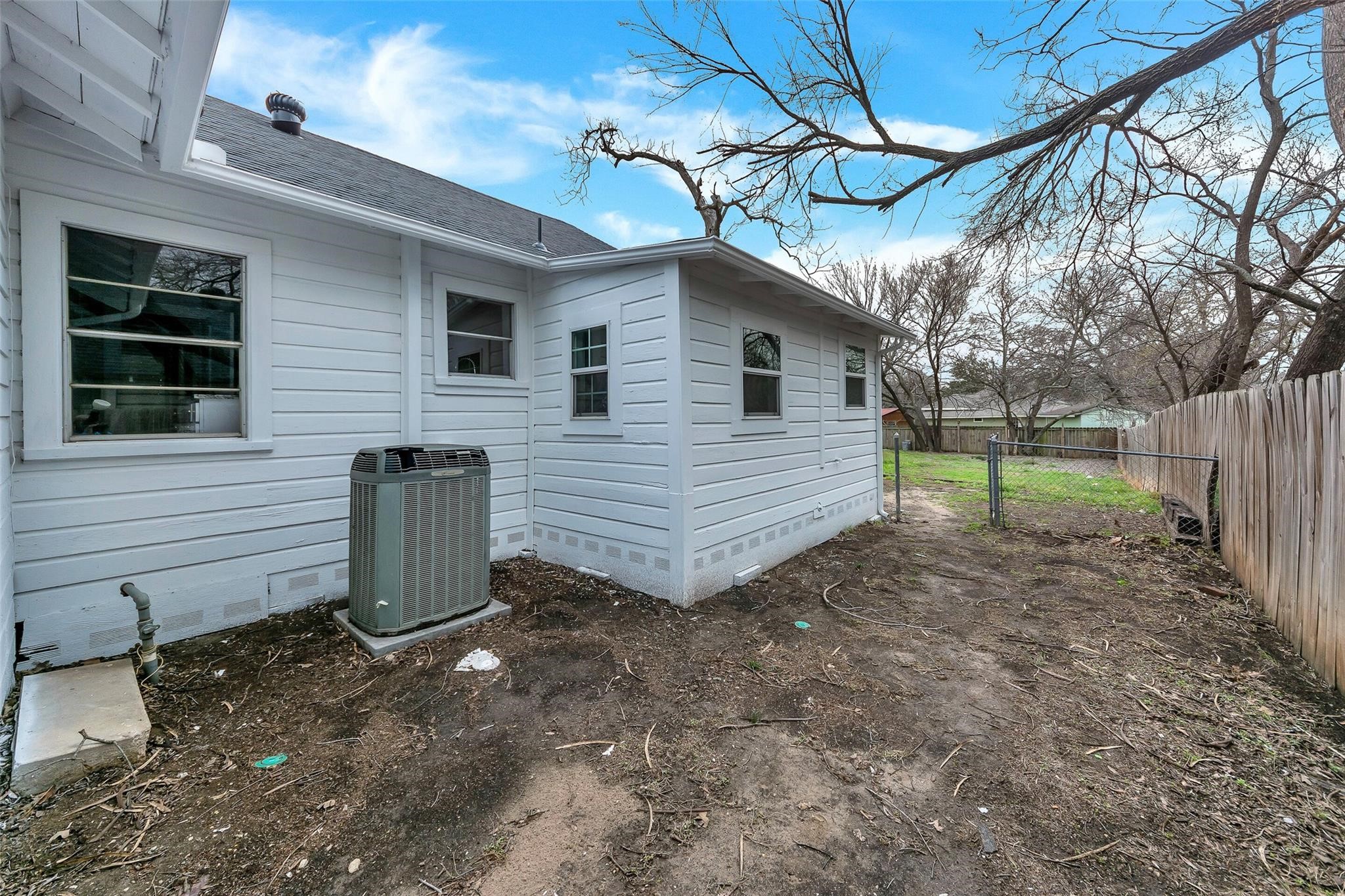 427 W Ball Street