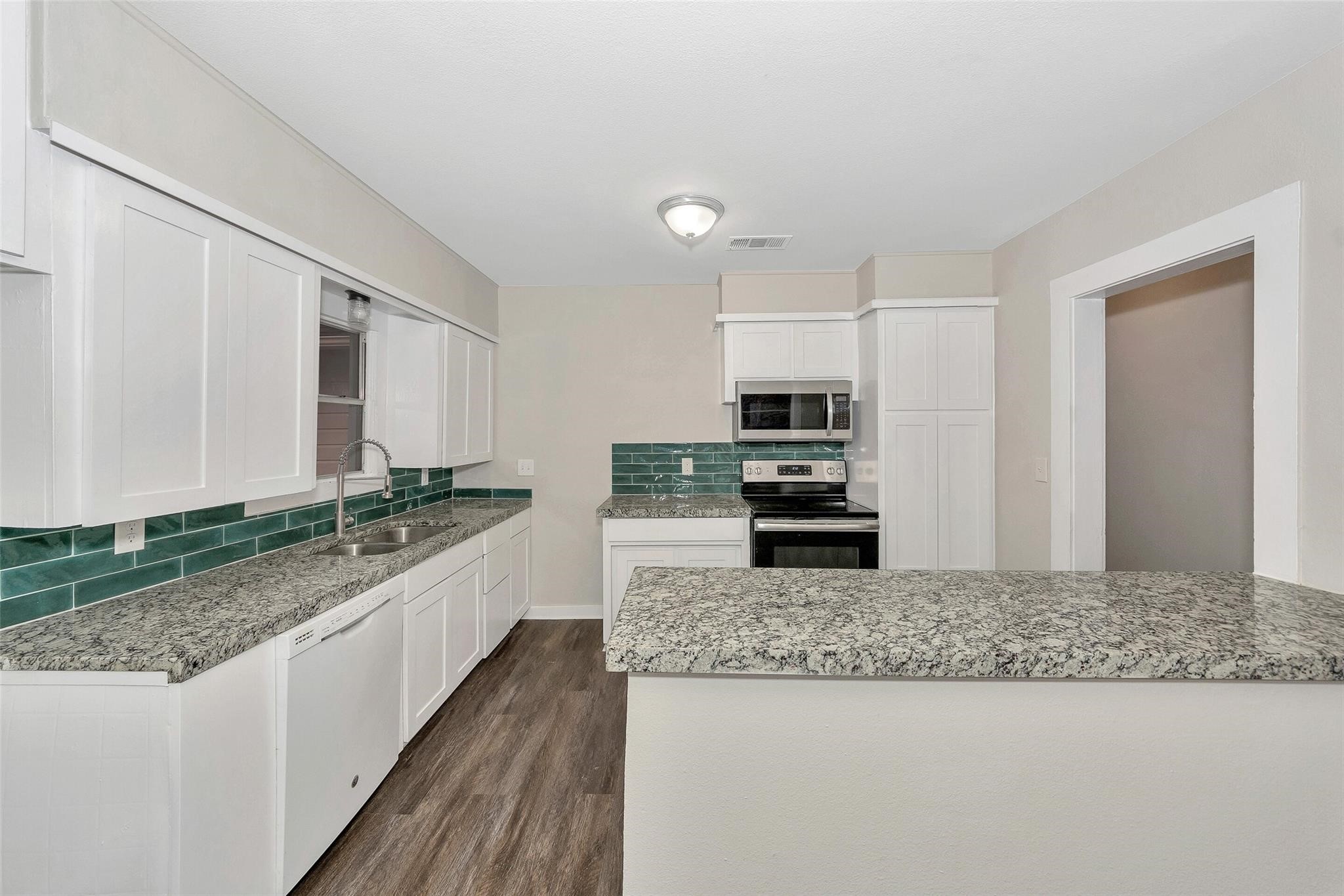 427 W Ball Street