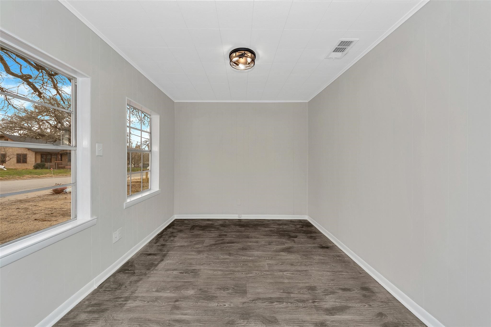 427 W Ball Street