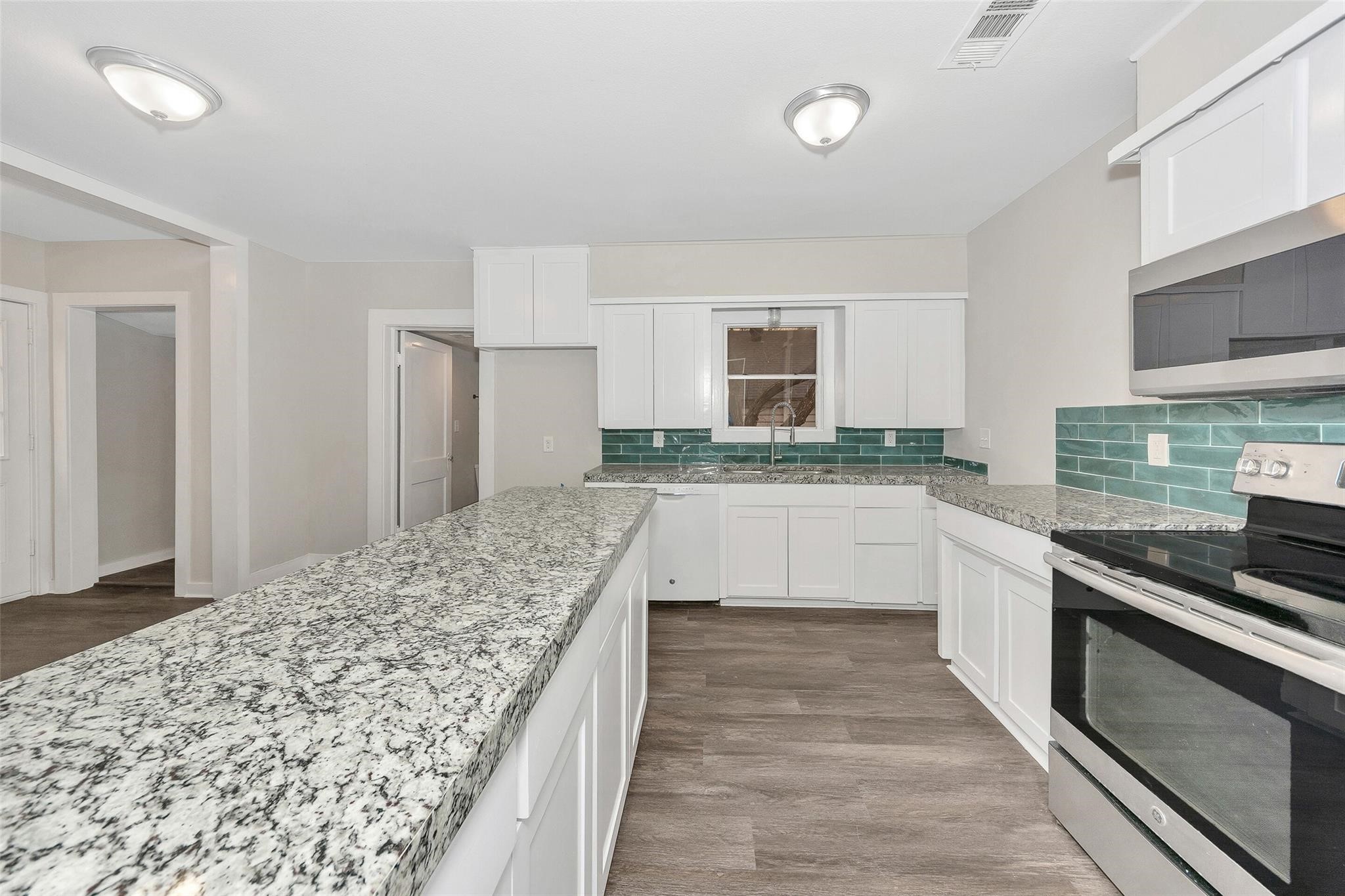 427 W Ball Street