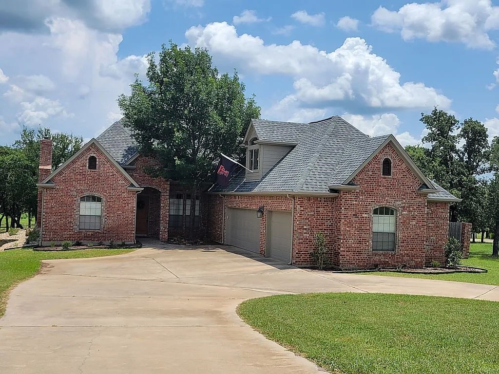 143 Sugartree Circle