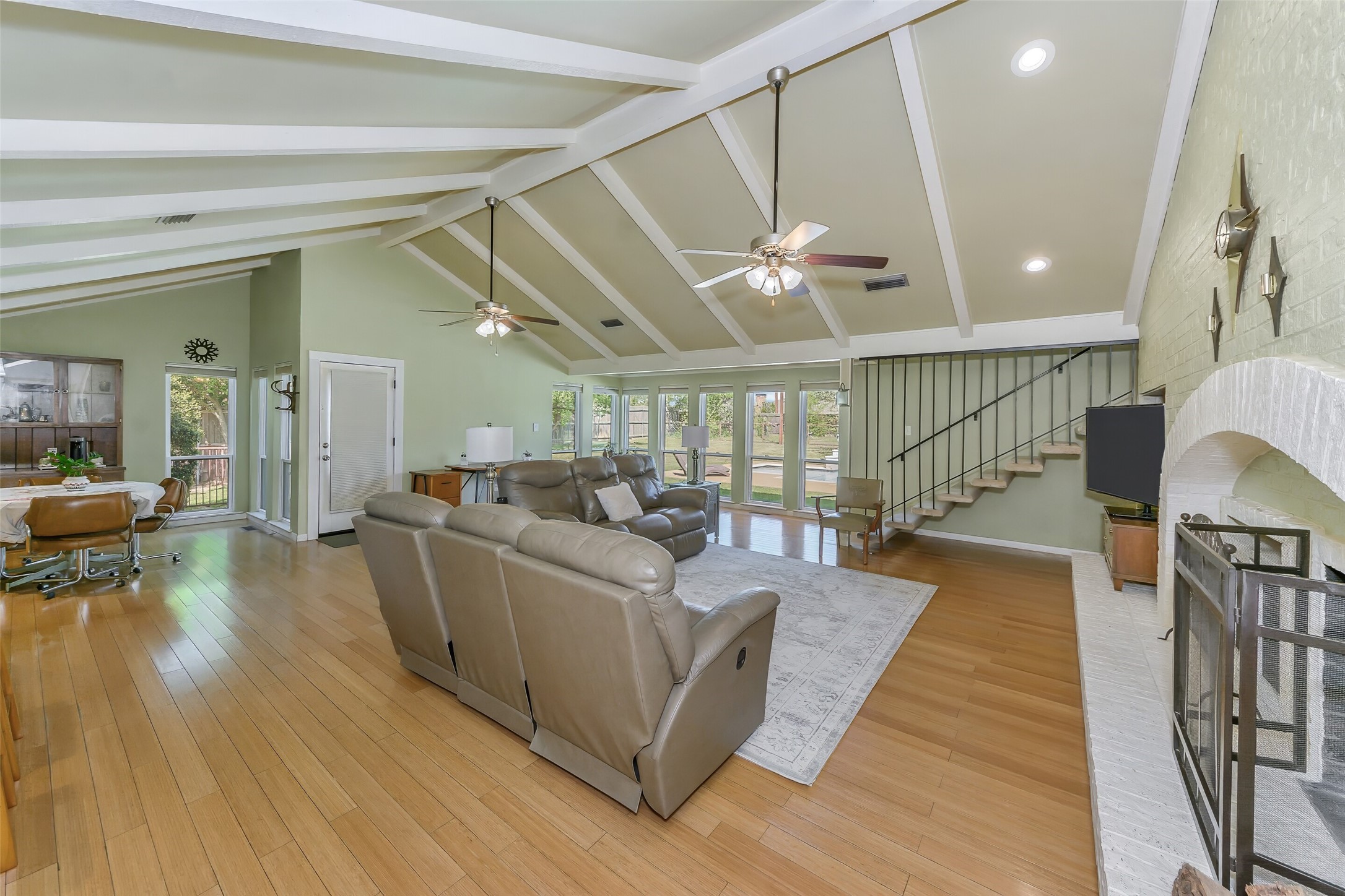 103 Robin Avenue