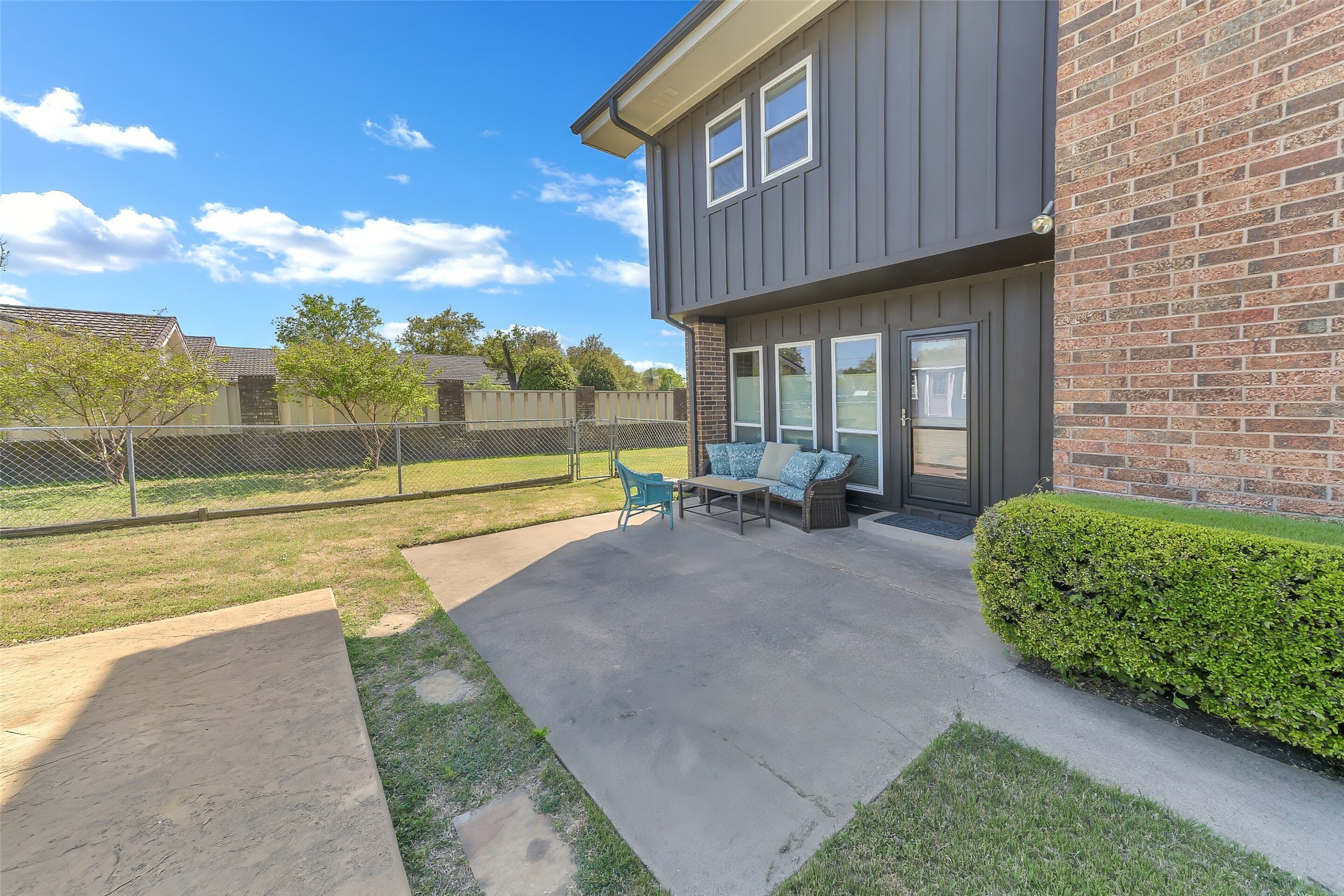 103 Robin Avenue