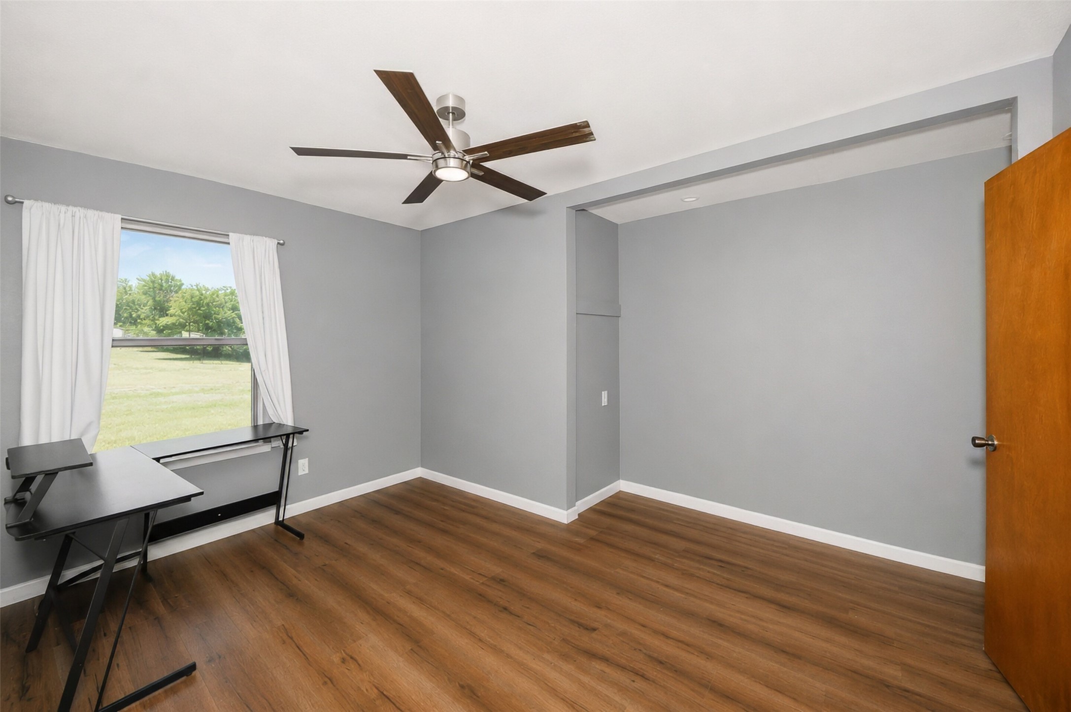 2102 Hill Top Circle
