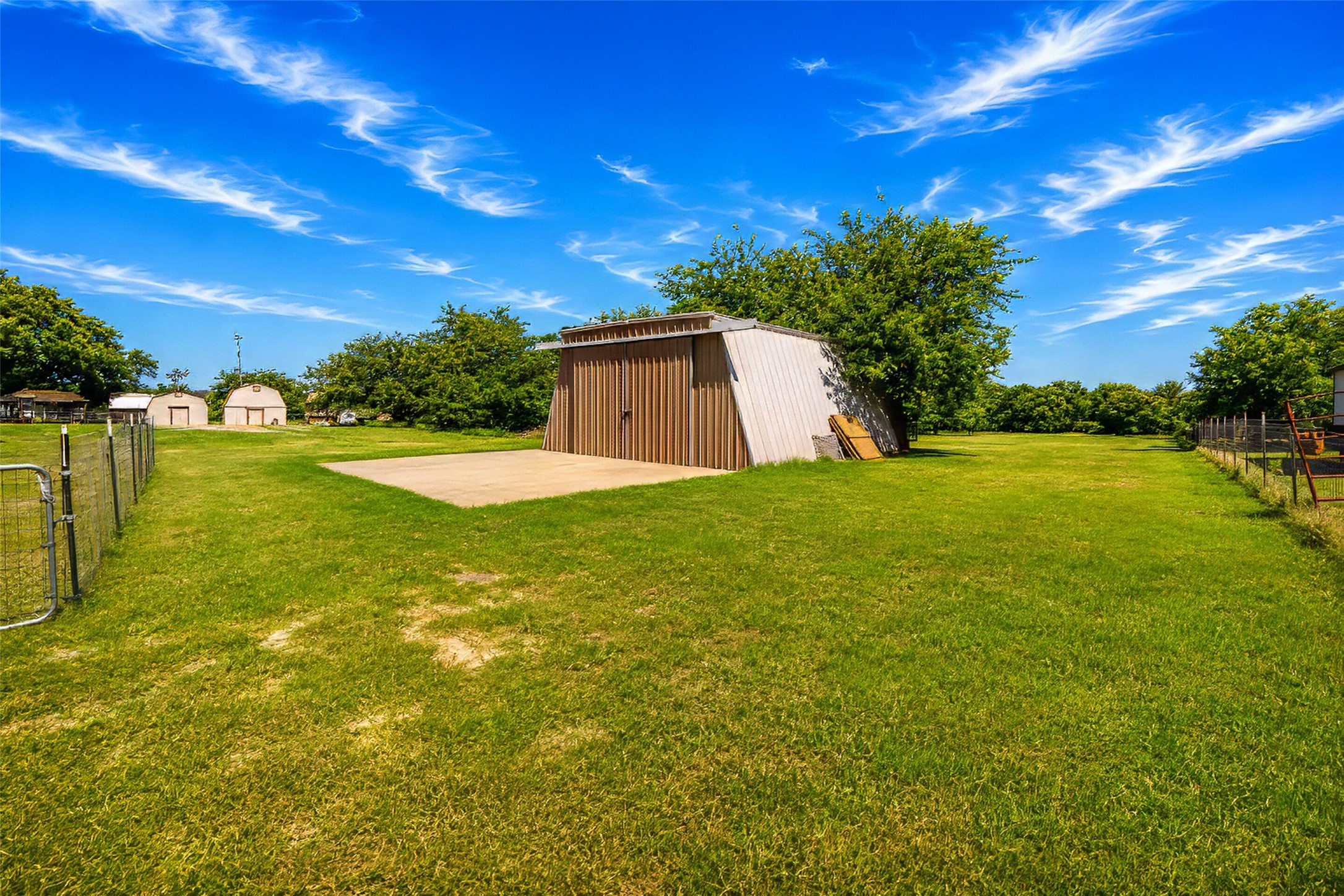 2102 Hill Top Circle