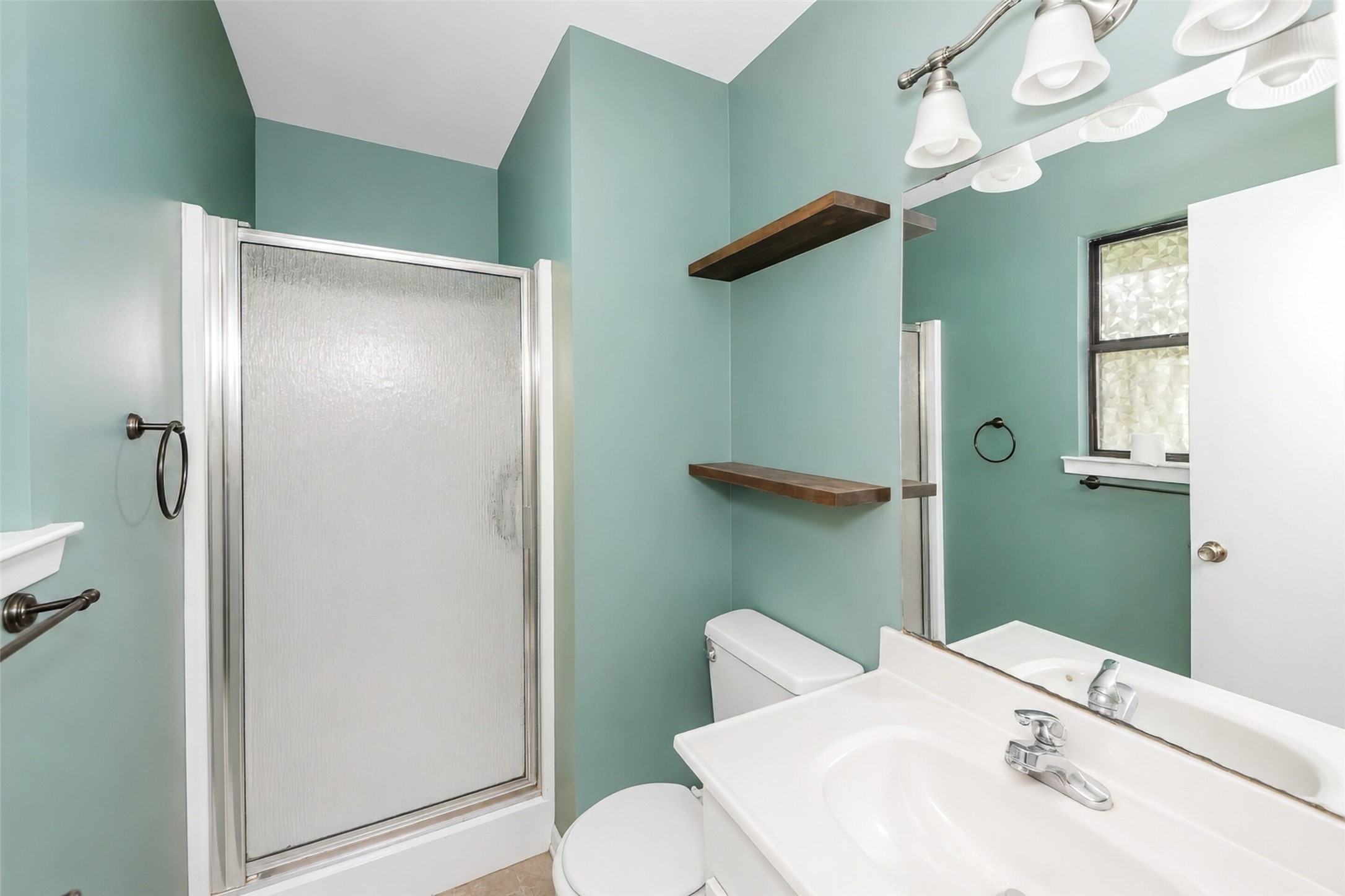 2102 Hill Top Circle