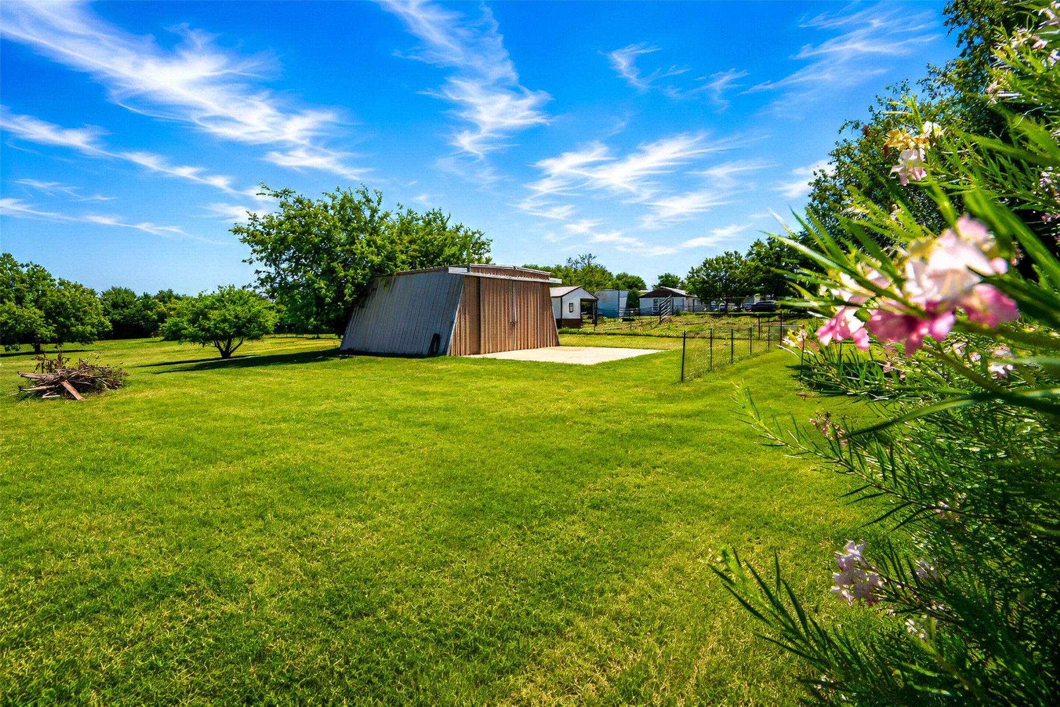 2102 Hill Top Circle