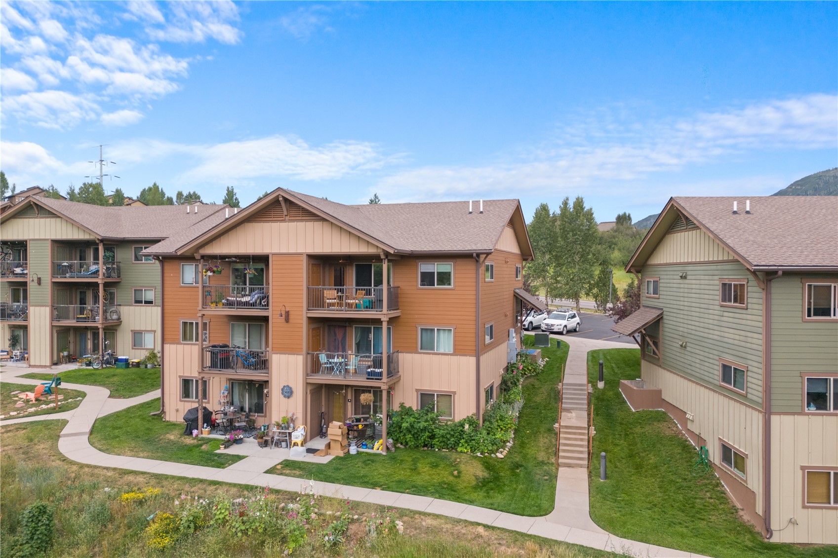 1335 Hilltop PARKWAY 2