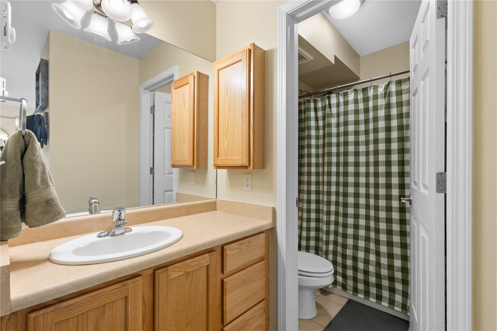 1335 Hilltop PARKWAY 2