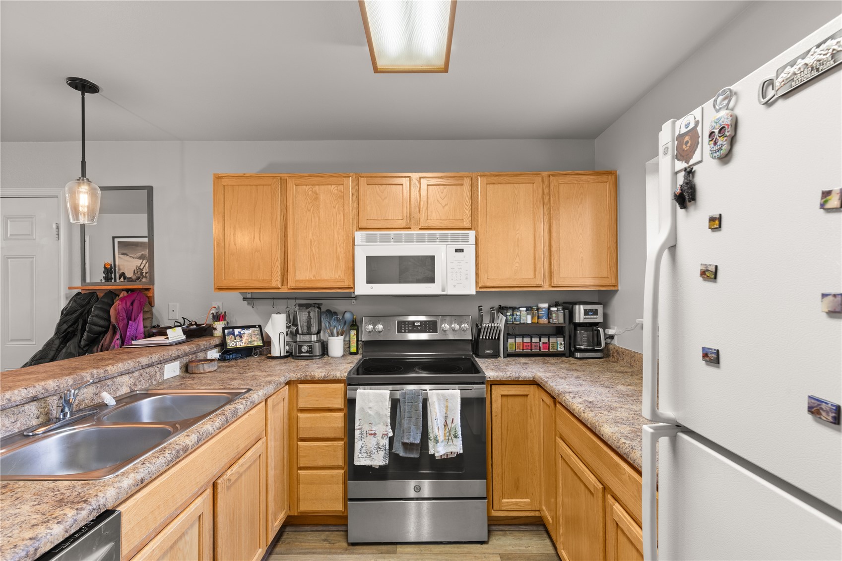 1335 Hilltop PARKWAY 2