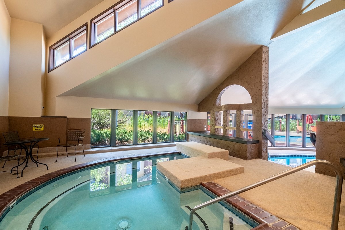 1875 Medicine Springs DRIVE 4205