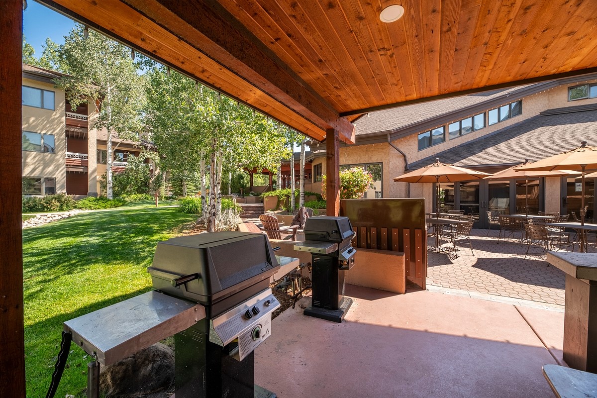 1875 Medicine Springs DRIVE 4205