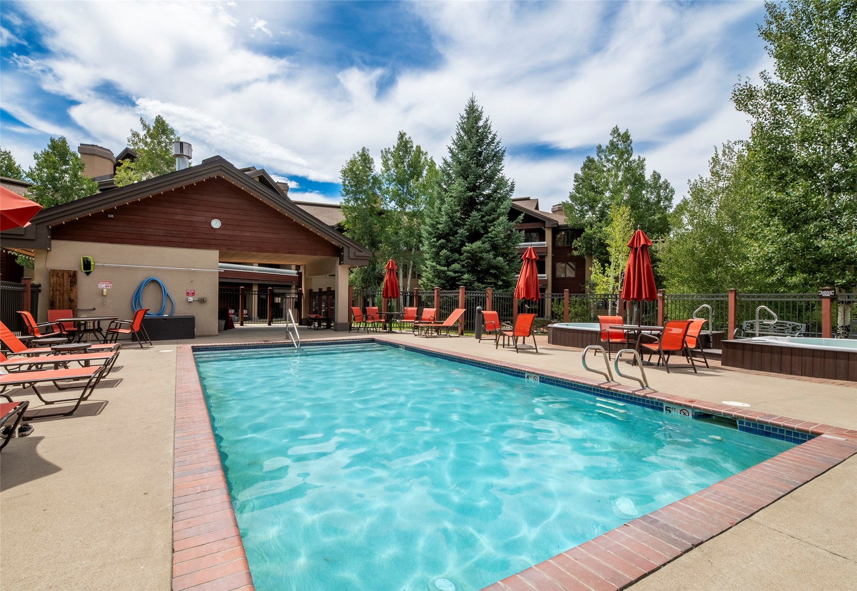 1875 Medicine Springs DRIVE 4205