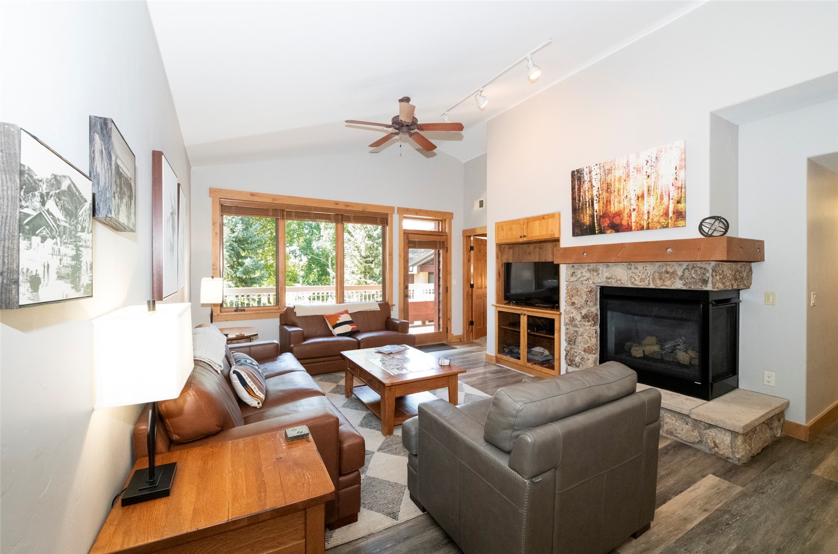 1875 Medicine Springs DRIVE 4205