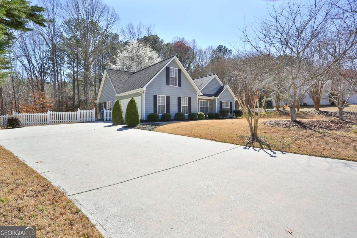 1670 Hampton Walk Drive